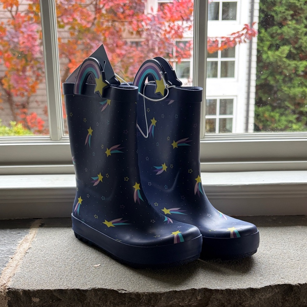 Cat & Jack Navy Rainbow Star Boots